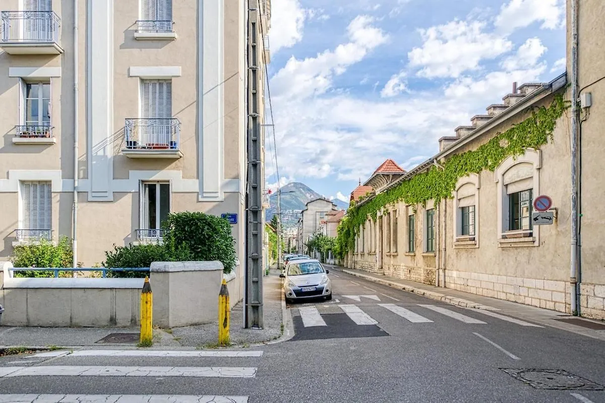 Apartment 2 Pieces Tout Confort, Deco Moderne, Wifi Fibre Grenoble