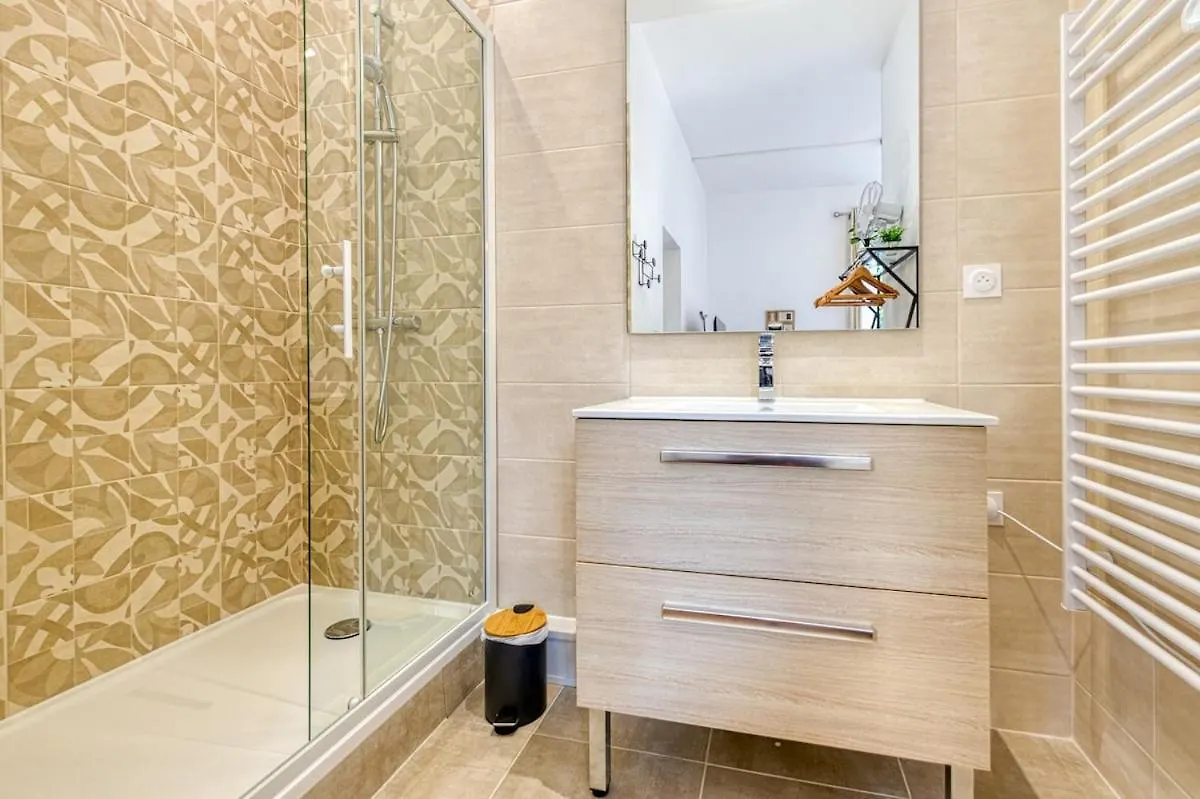 2 Pieces Tout Confort, Deco Moderne, Wifi Fibre Grenoble